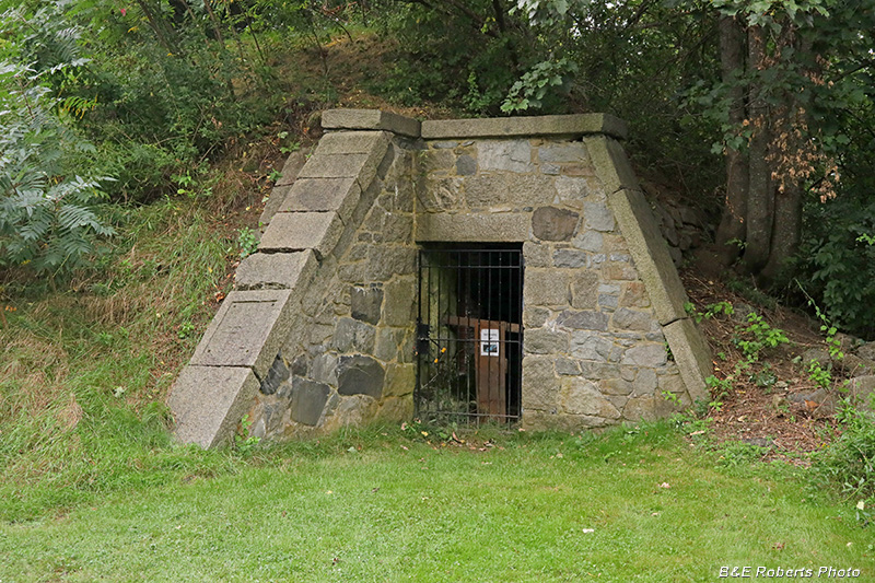 Fort_Pickering