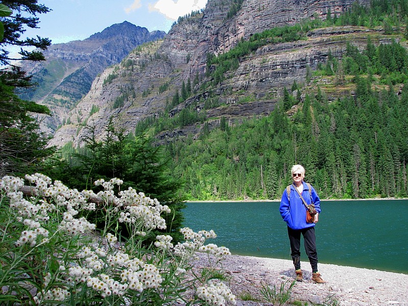 Avalanche_Lake_shore