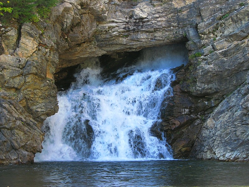 Running_Eagle_Falls