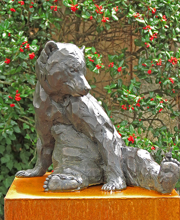 Bear_sculpture