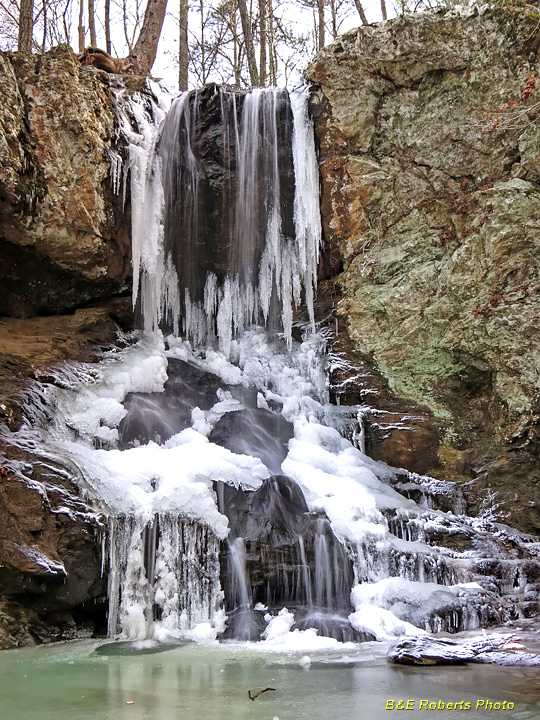 Frozen_High_Shoals_Falls