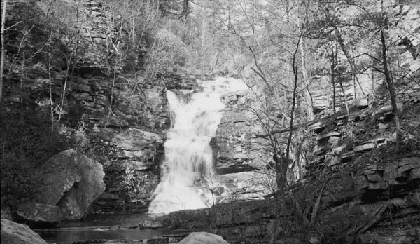 Old_Chestnut_Falls_photo