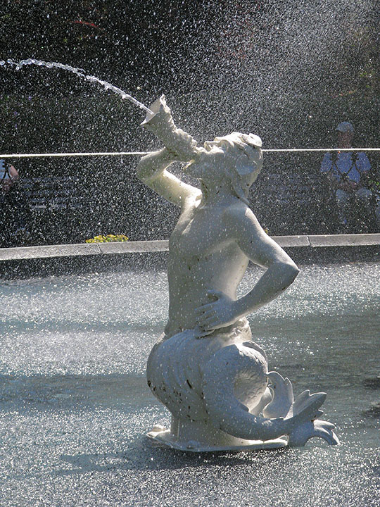 Forsyth_fountain-merman