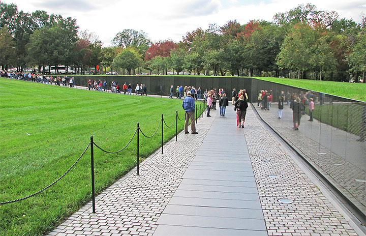 Vietnam_War_Memorial