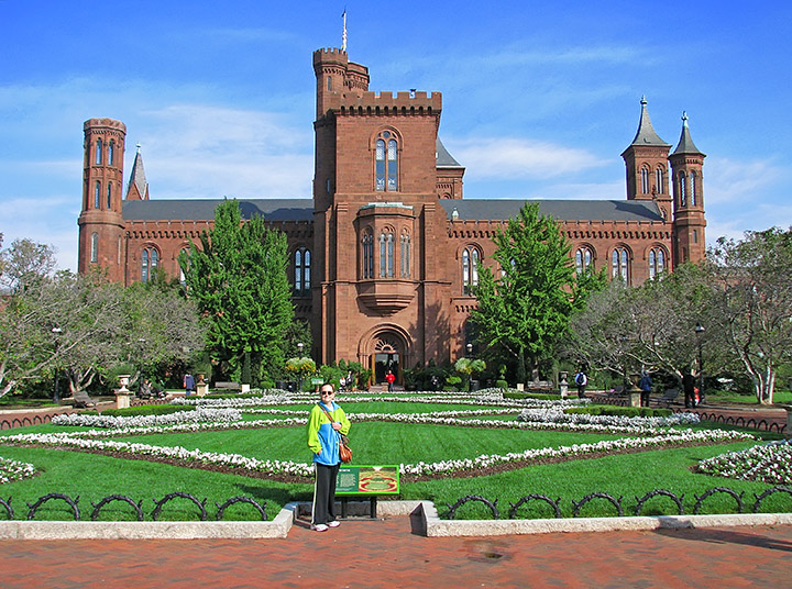 Smithsonian_Castle