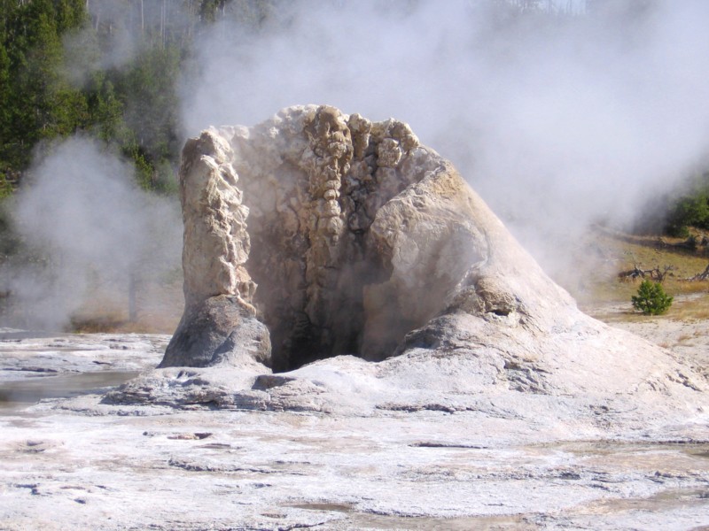 Giant_Geyser