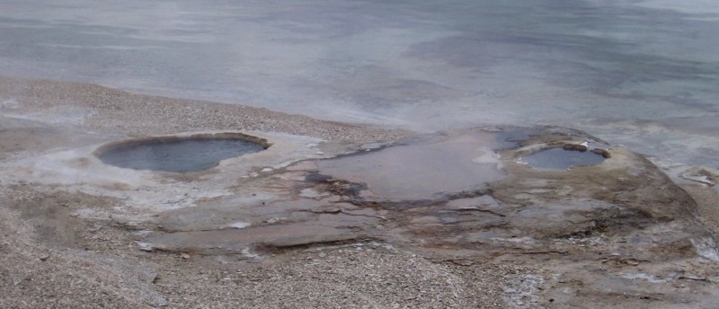 Lakeshore_Geyser